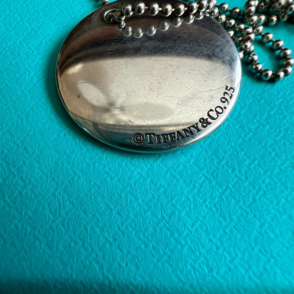 Tiffany Notes Alphabet A large disc charm necklace - Picture 13 of 13